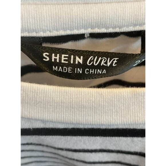 Striped Shein Curve Womens T-Shirt With Red Heart Patch White & Black 2XL - Picture 2 of 10
